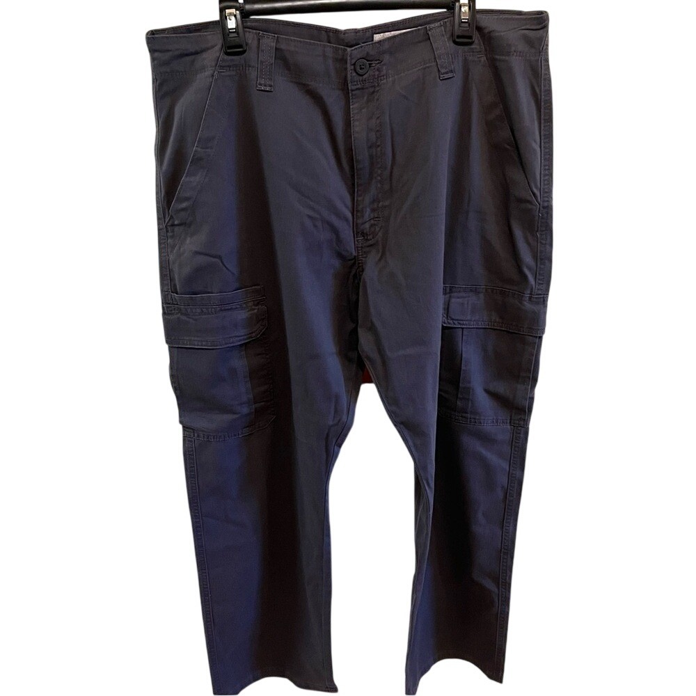 36x30‎ Men's Classic Charcoal Gray Cargo Pants by Wrangler